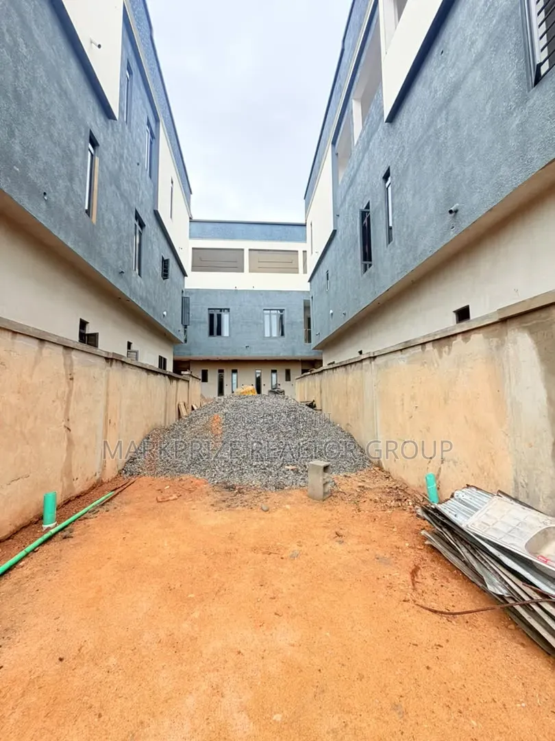 4bdrm Duplex in Magodo Gra Phase 2 for sale