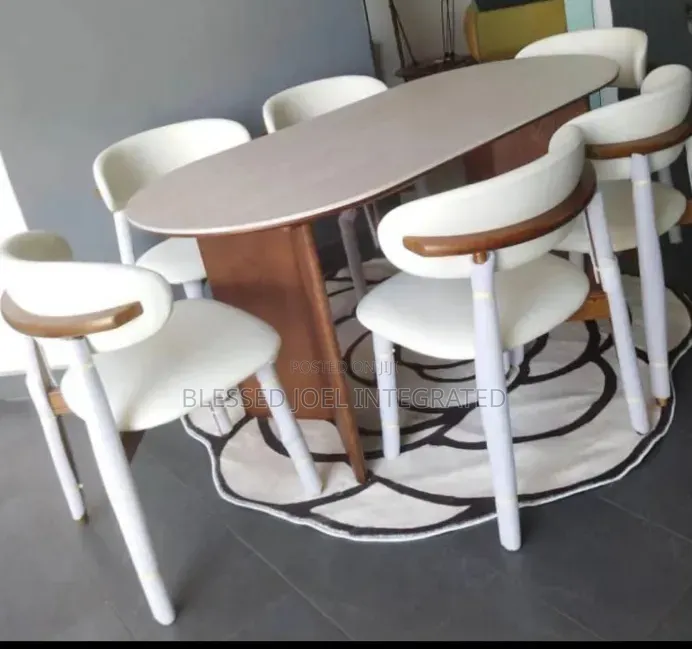 Morden 6 Seaters Dining Table
