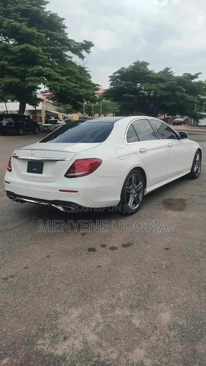 Mercedes-Benz E300 2017 White