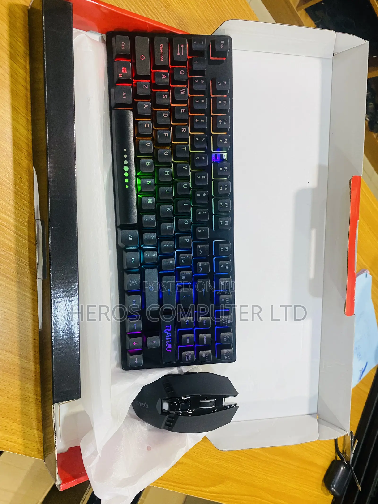 Rechargeable Wireless Gaming Keyboard R905