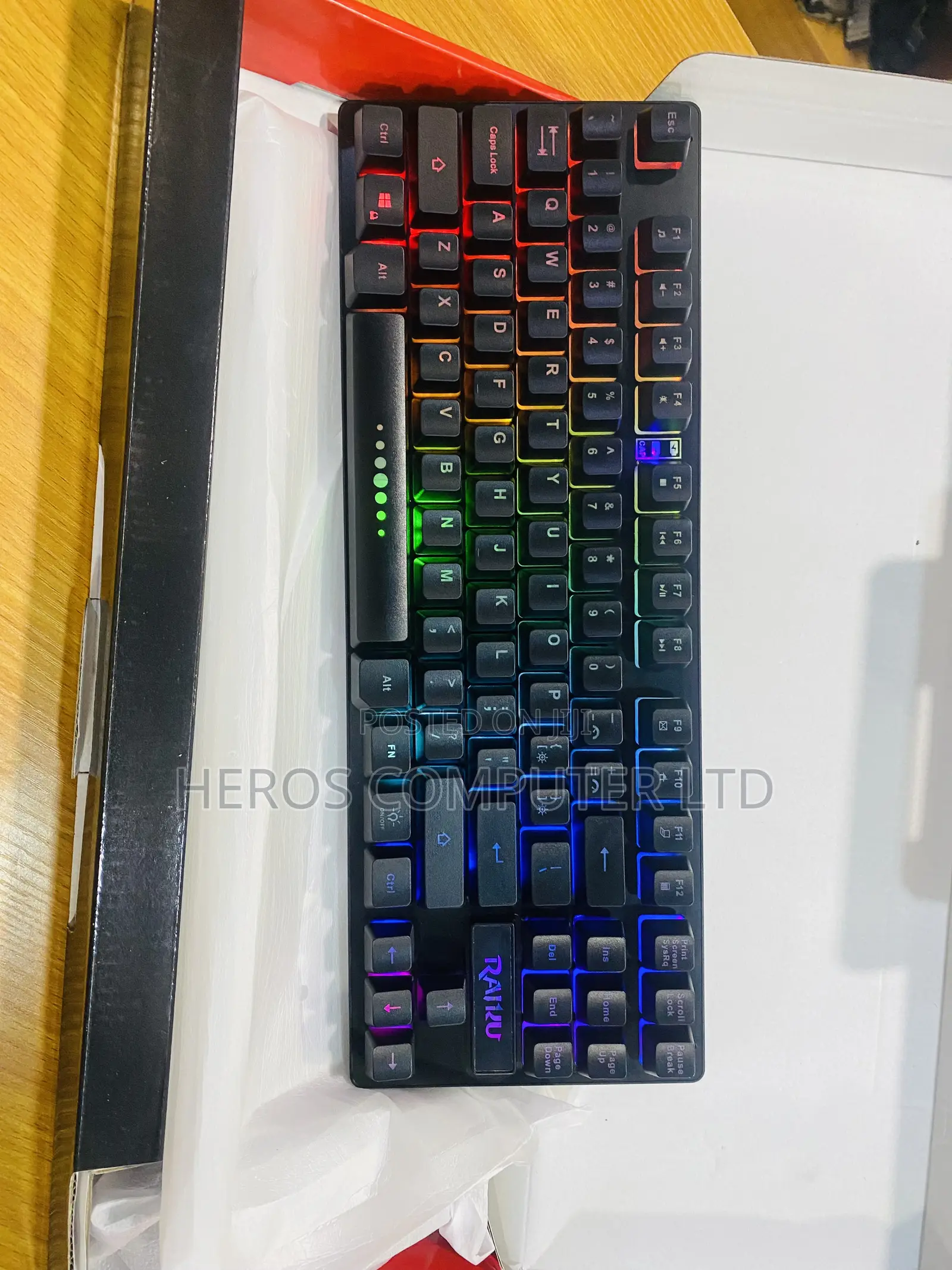Rechargeable Wireless Gaming Keyboard R905