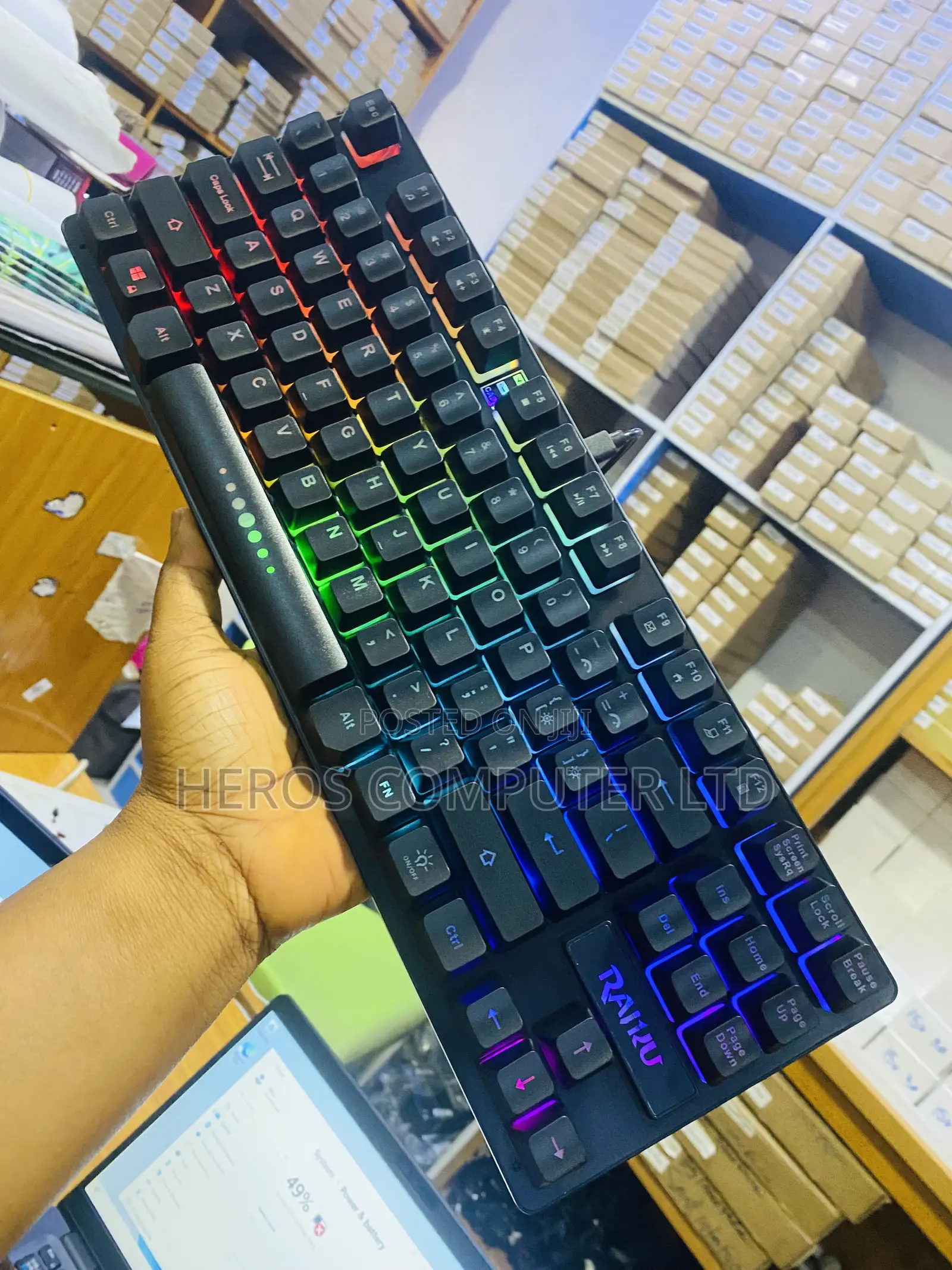 Rechargeable Wireless Gaming Keyboard R905