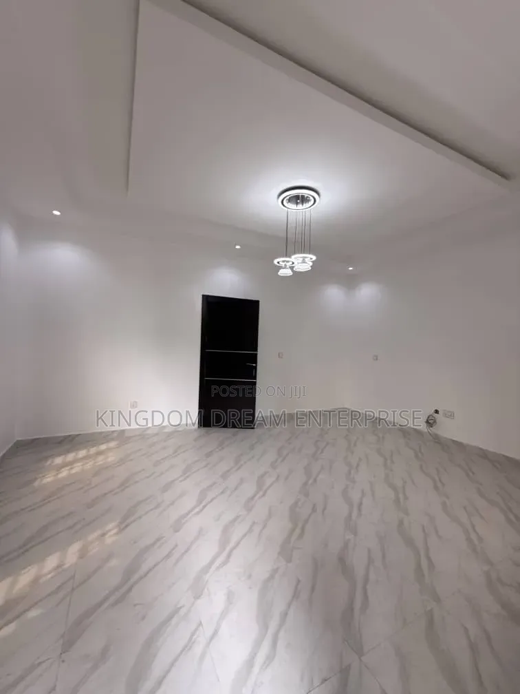 4bdrm Duplex in Wemabod Estate for rent