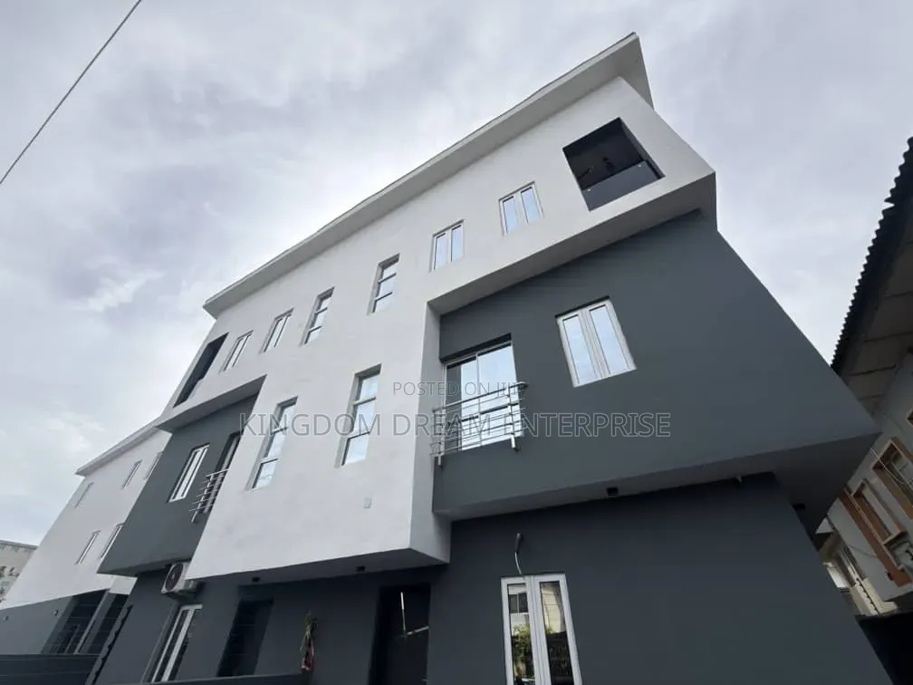 4bdrm Duplex in Wemabod Estate for sale
