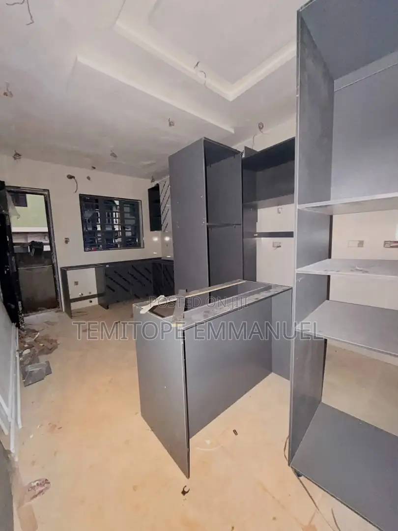 Furnished 3bdrm Duplex in Ogba for sale