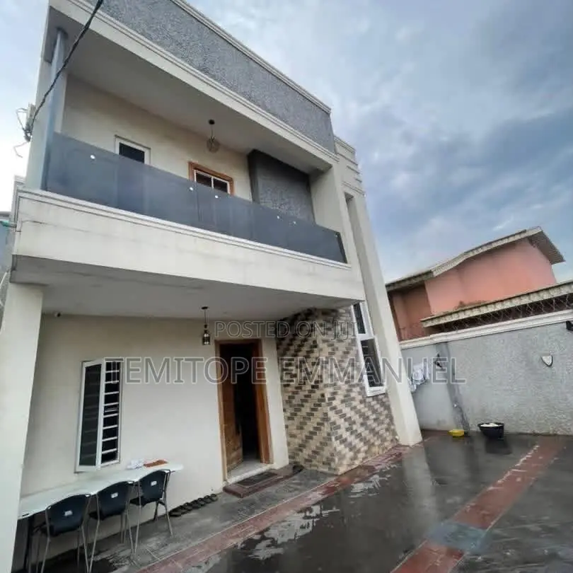Furnished 4bdrm Duplex in New Oko Oba for sale