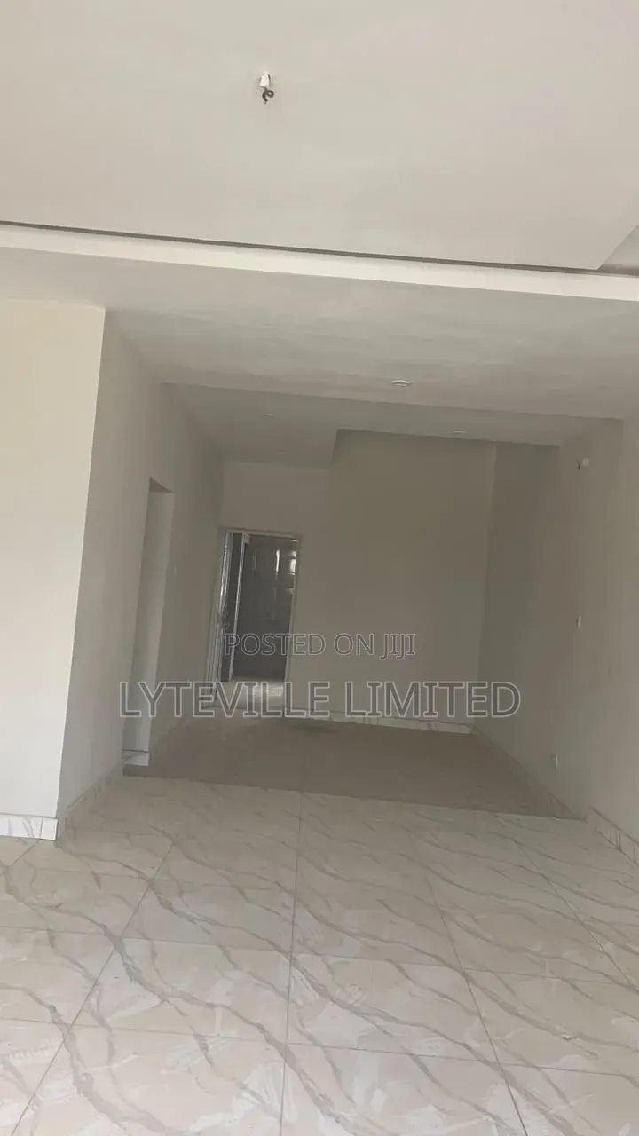 4bdrm Duplex in Durumi for sale