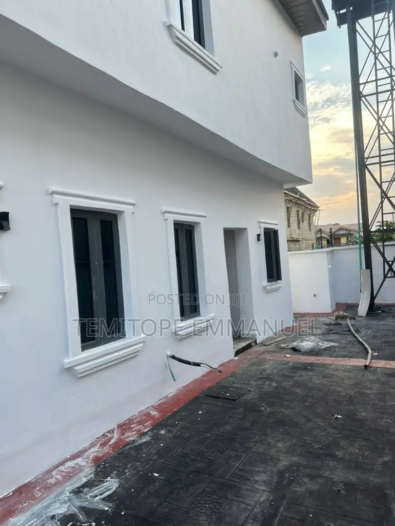 Furnished 4bdrm Duplex in Dopemu for sale