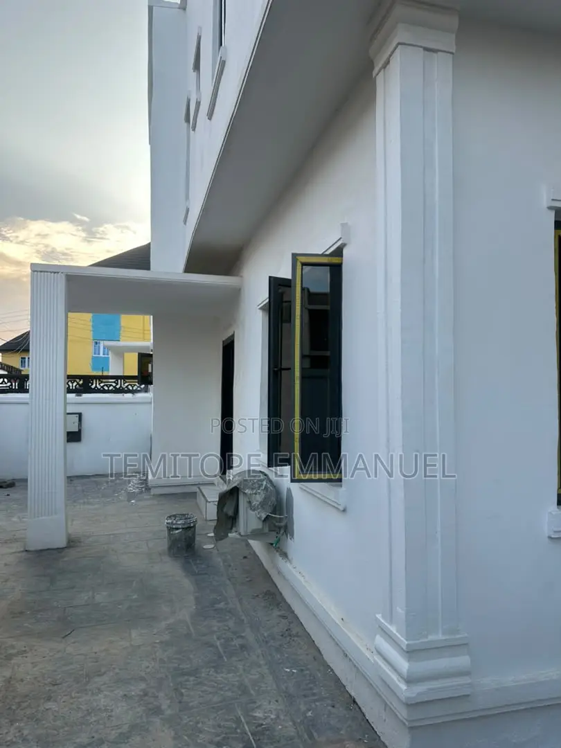 Furnished 4bdrm Duplex in Dopemu for sale