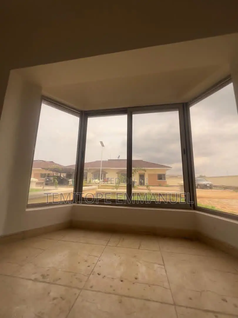 Furnished 3bdrm Bungalow in Berger for sale