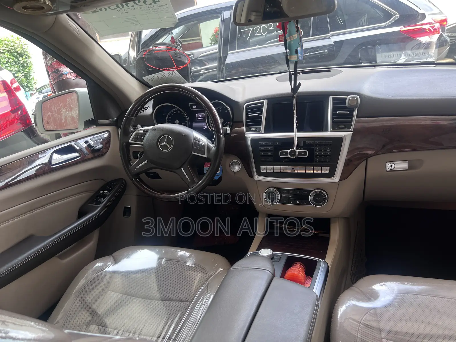 Mercedes-Benz M Class ML350 4MATIC 4dr SUV AWD (3.5L 6cyl 7A) 2015 White