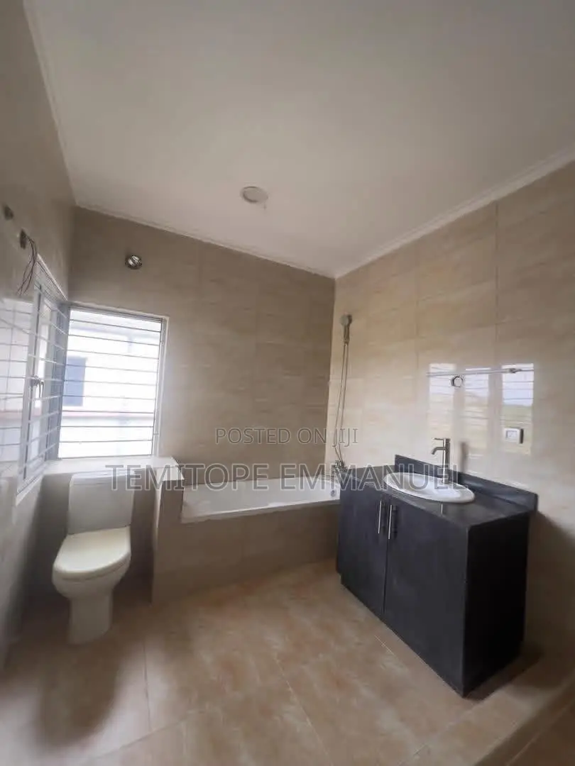 Furnished 5bdrm Duplex in Berger for sale
