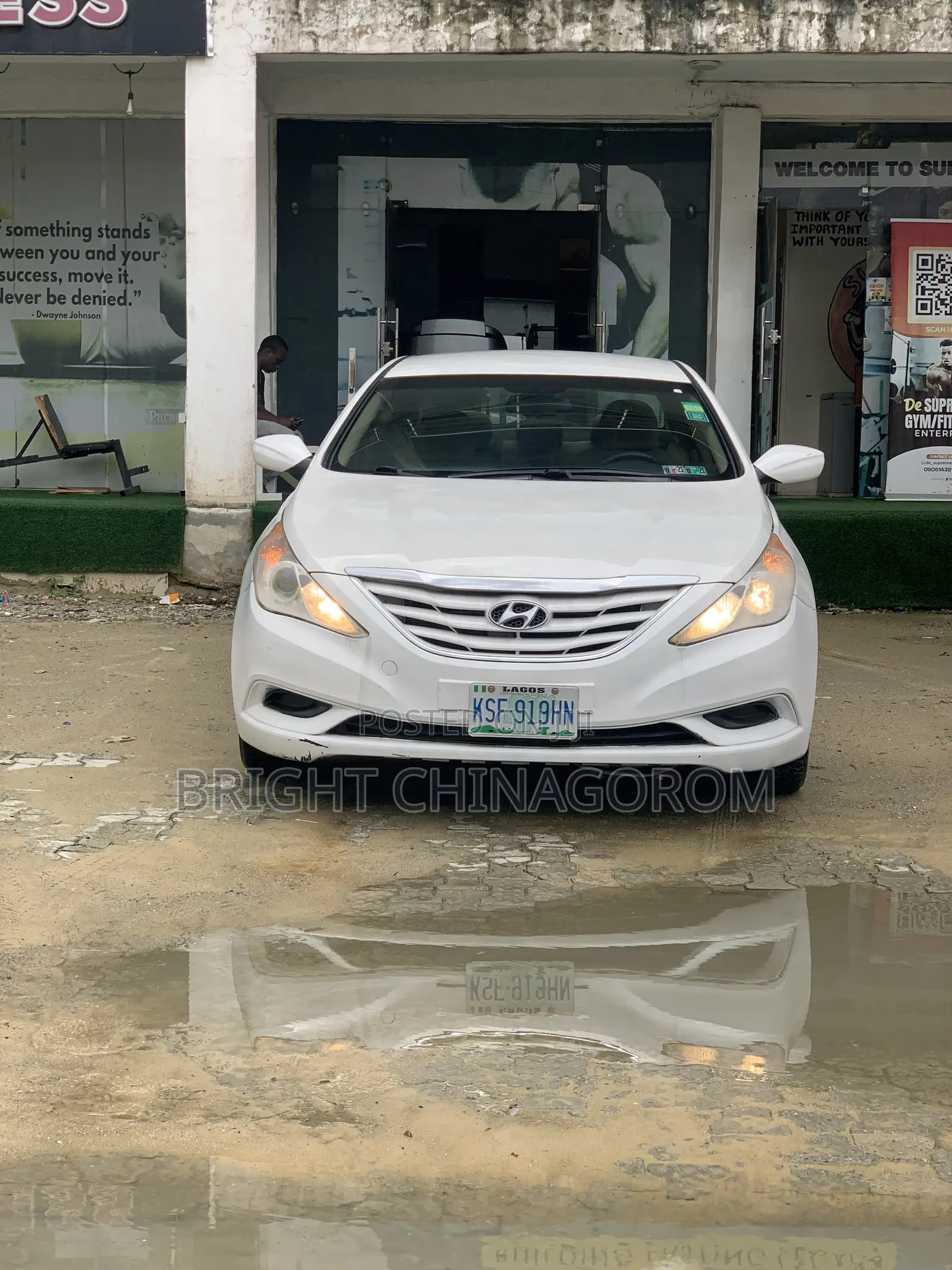 Hyundai Sonata SE 2.0T Sedan FWD (2.0L 4cyl 6A) 2012 White