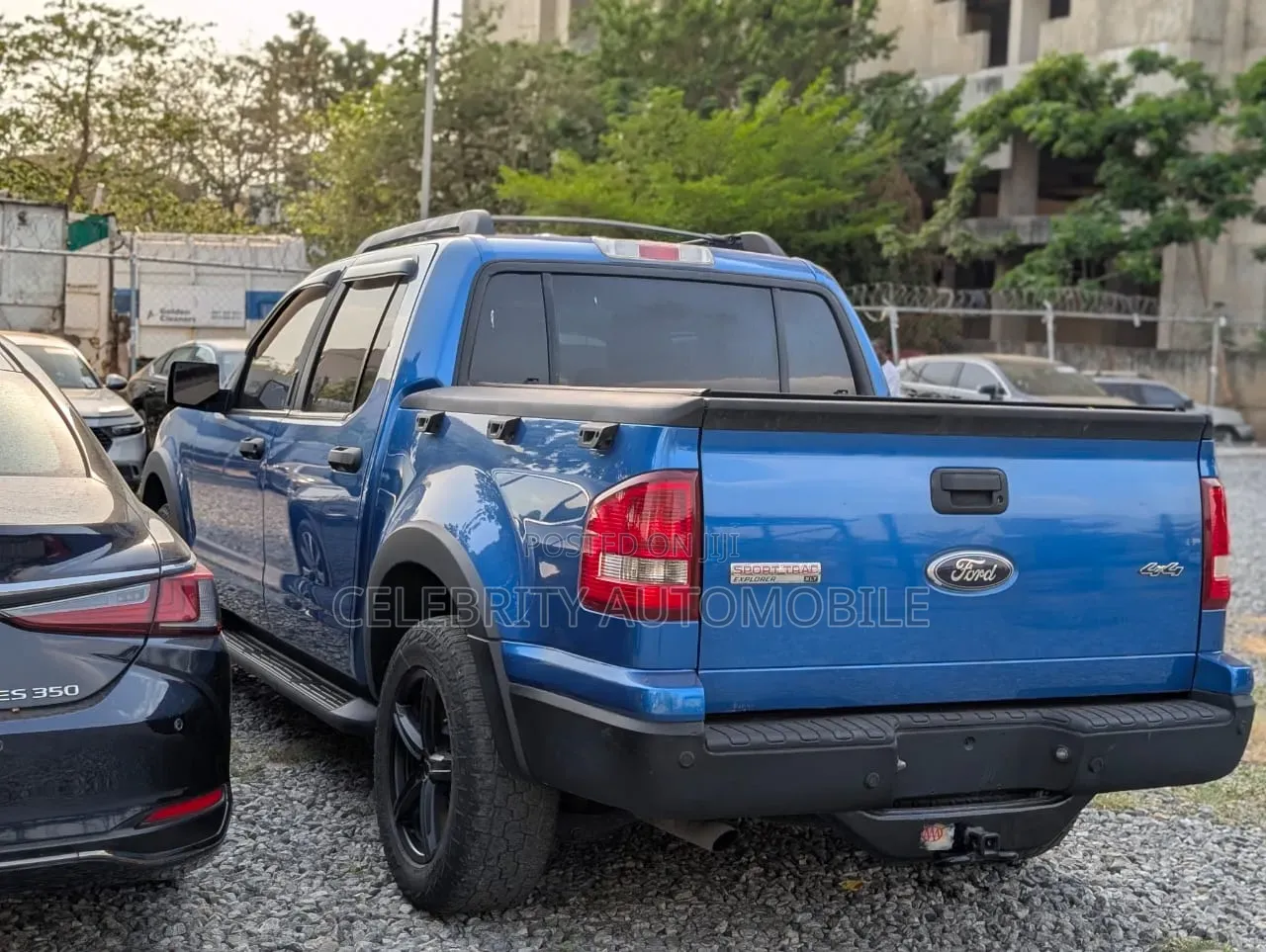 Ford Sport Trac 2010 Blue