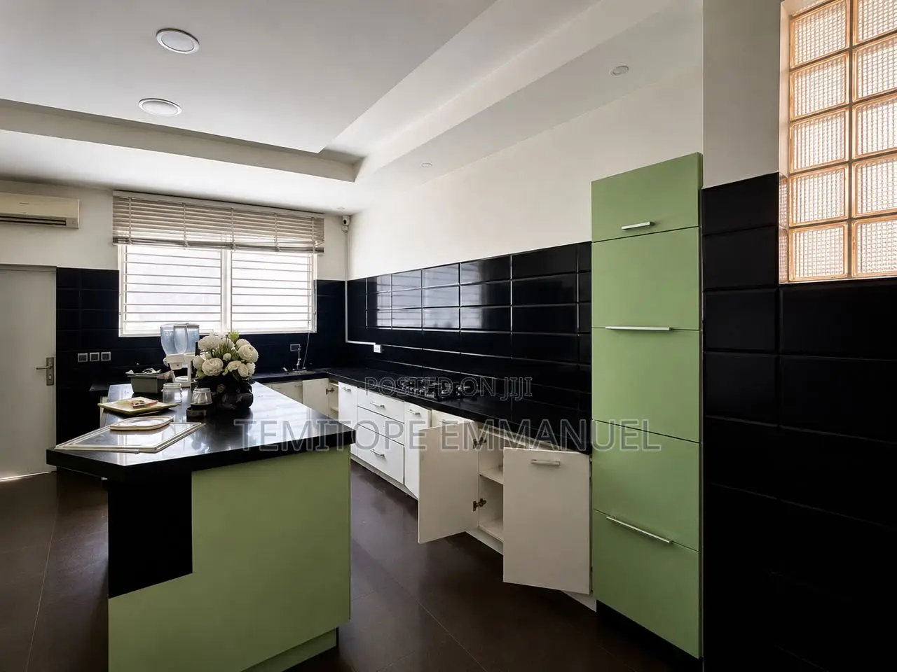 Furnished 5bdrm Duplex in Banana Island for rent