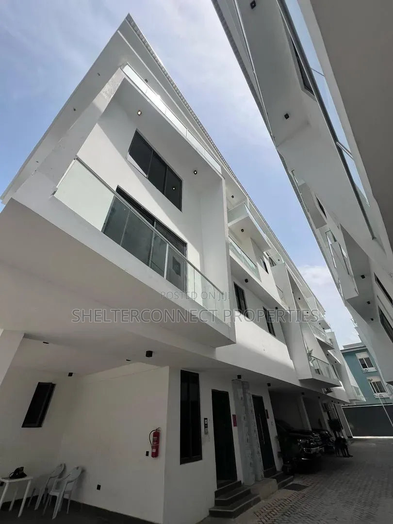4bdrm Duplex in Awolowo Road for rent