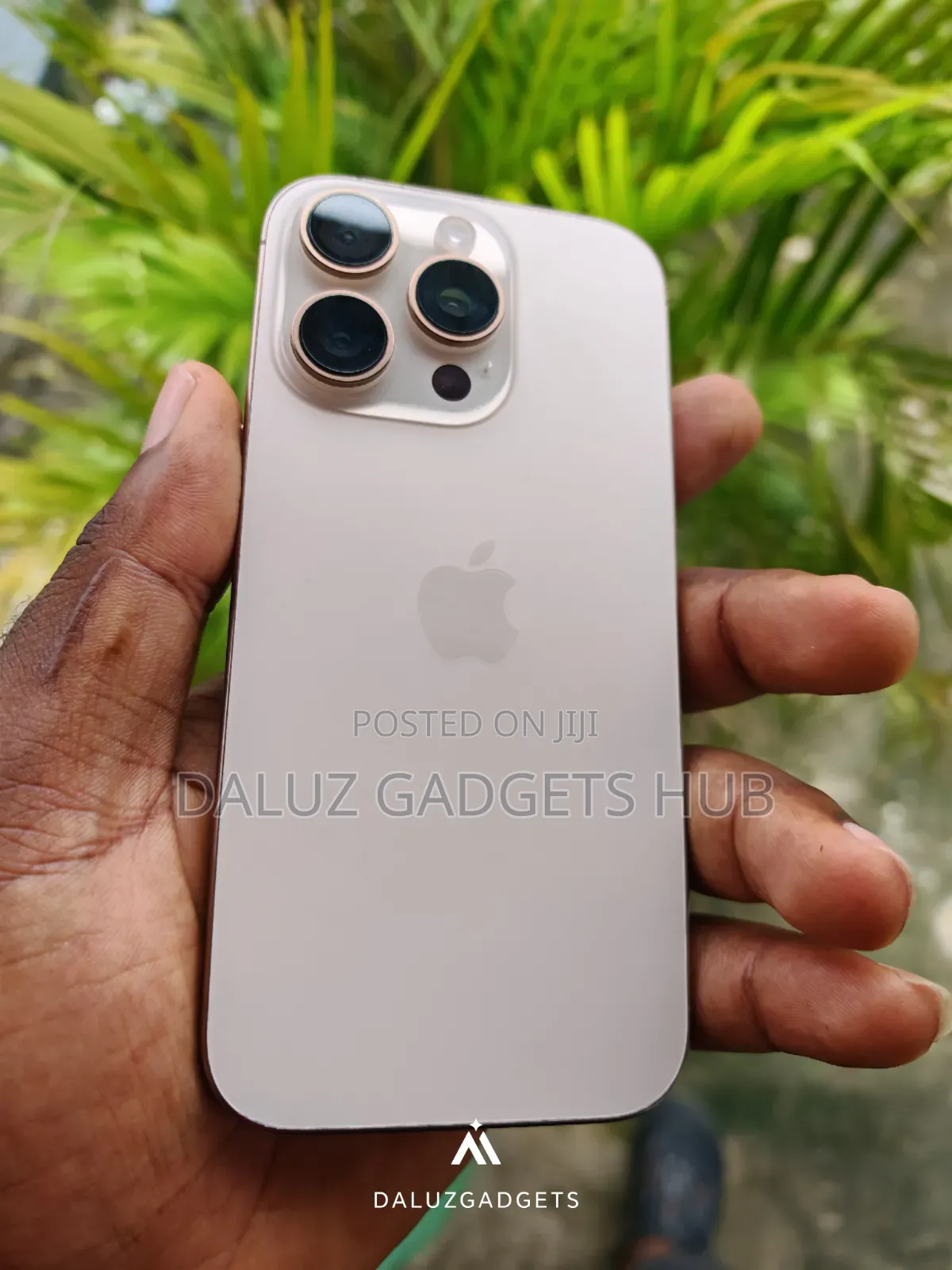 Apple iPhone 16 Pro 256 GB Gold
