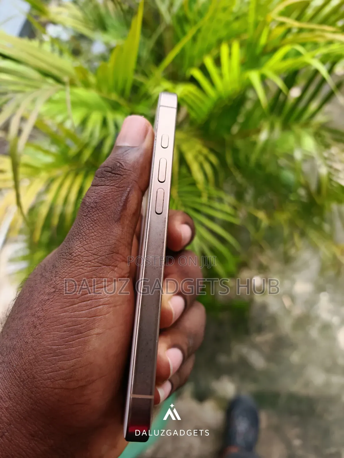 Apple iPhone 16 Pro 256 GB Gold