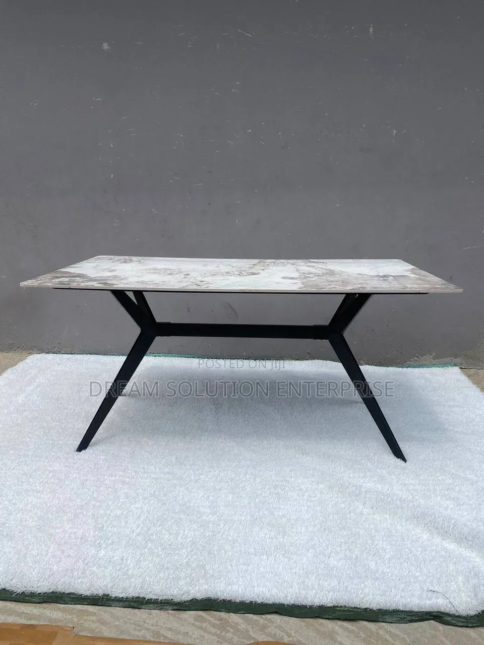 Quality Dinning Table With Six Chairs