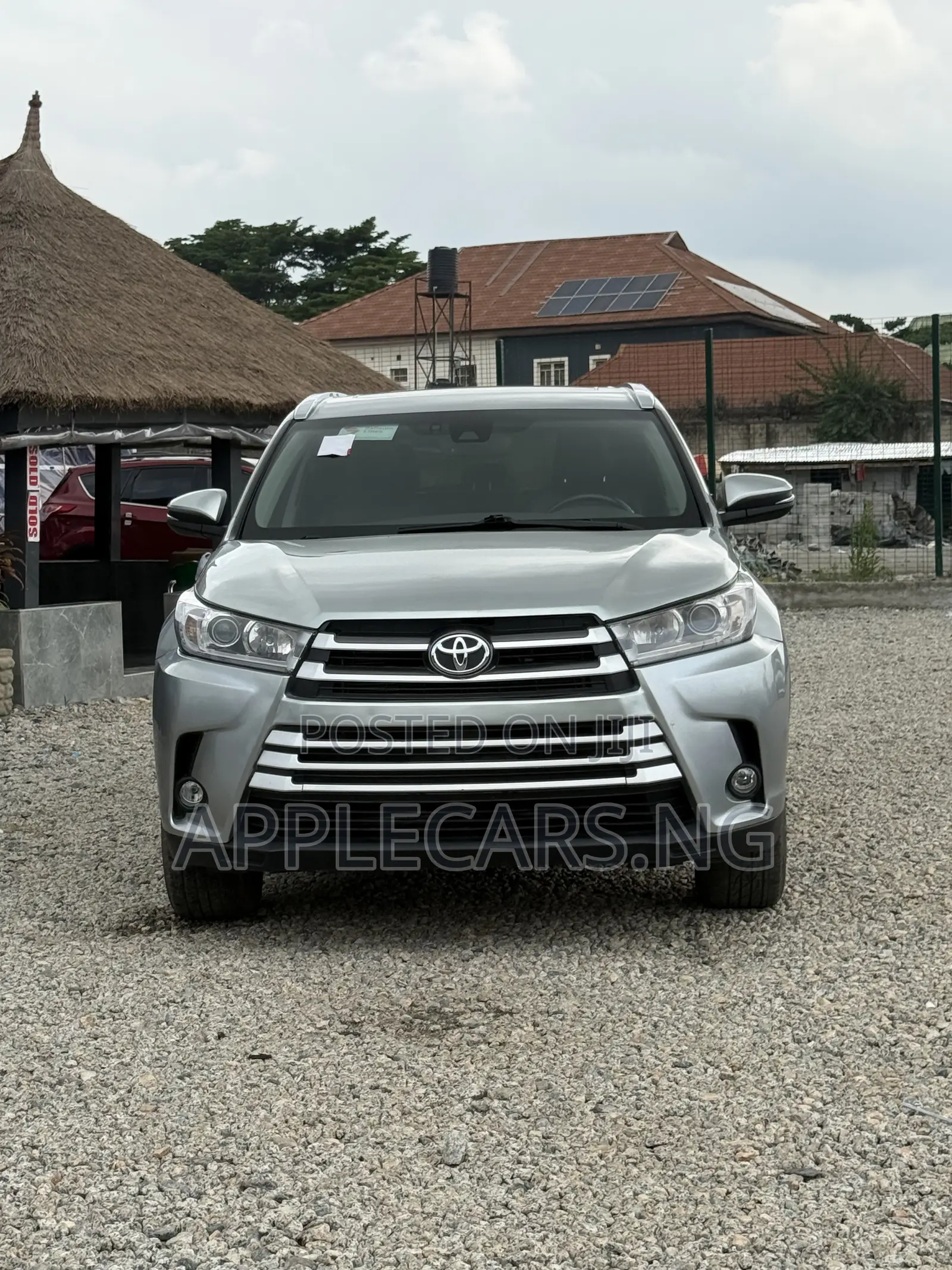 Toyota Highlander XLE 4x2 V6 (3.5L 6cyl 8A) 2017 Silver