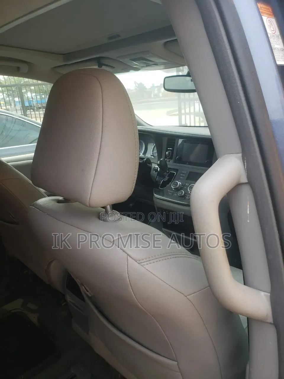 Toyota Sienna 2016 Blue