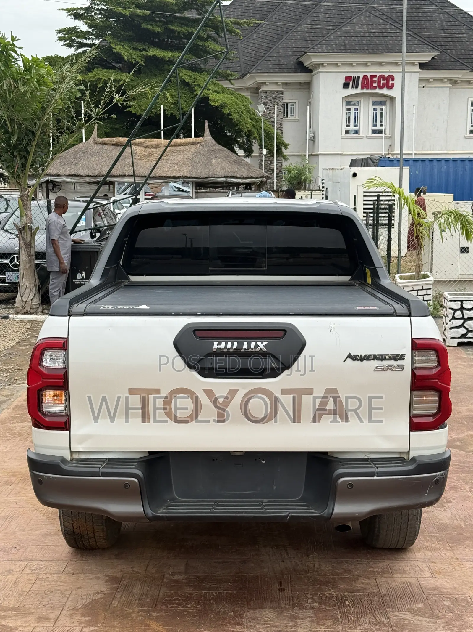 Toyota Hilux Revo Double Cab Petrol 2.7 RWD 2022 White