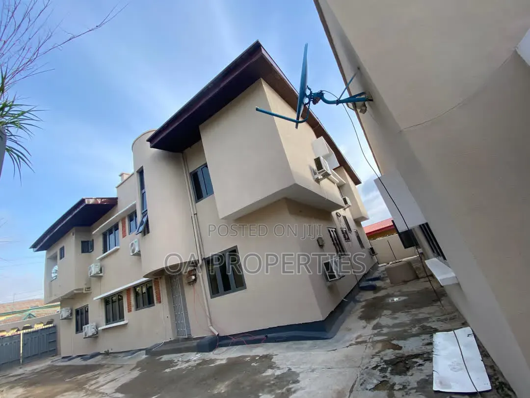 Furnished 11bdrm Mansion in Alafia Estate Orogun for sale