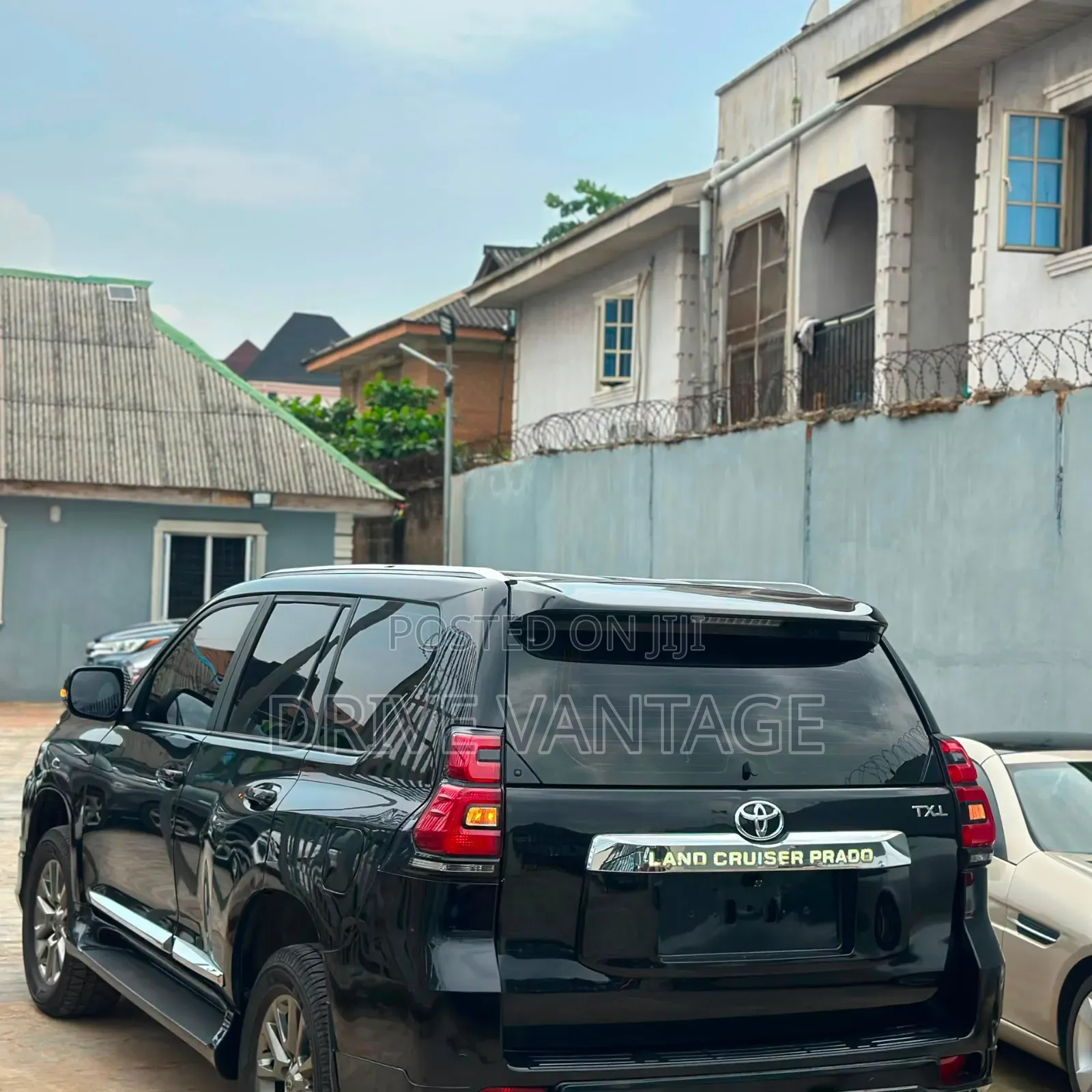 Toyota Land Cruiser Prado 2013 Black