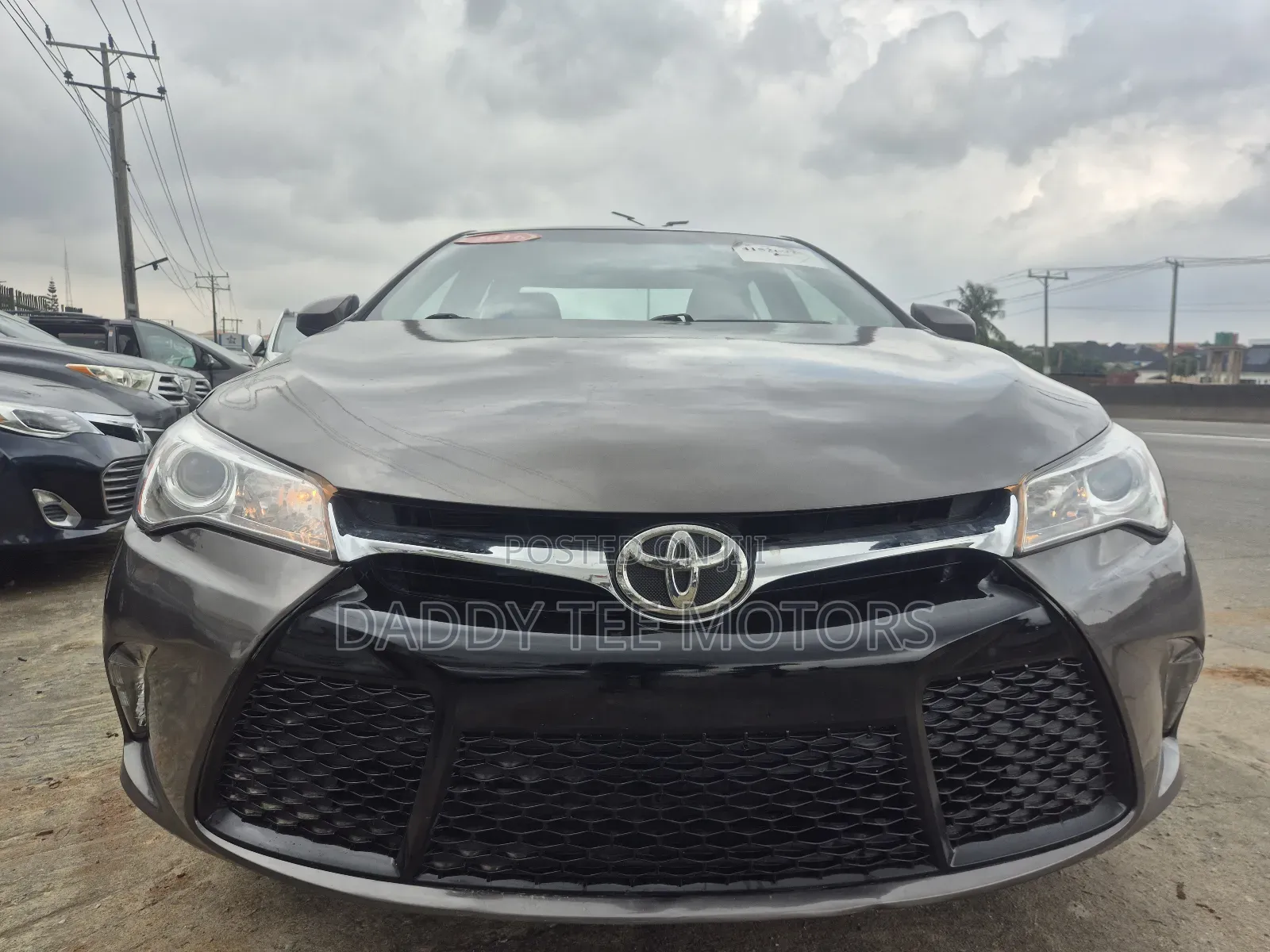 Toyota Camry SE 4dr Sedan (2.5L 4cyl 6A) 2016 Gray