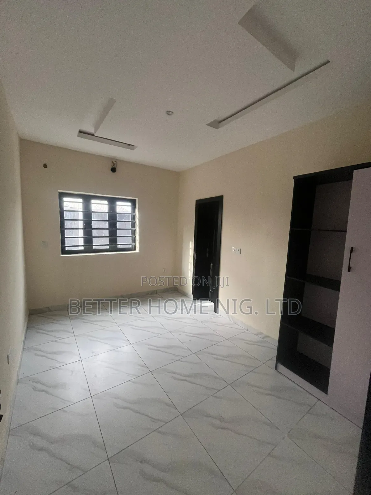 3bdrm Bungalow in Oluyole Estate for rent