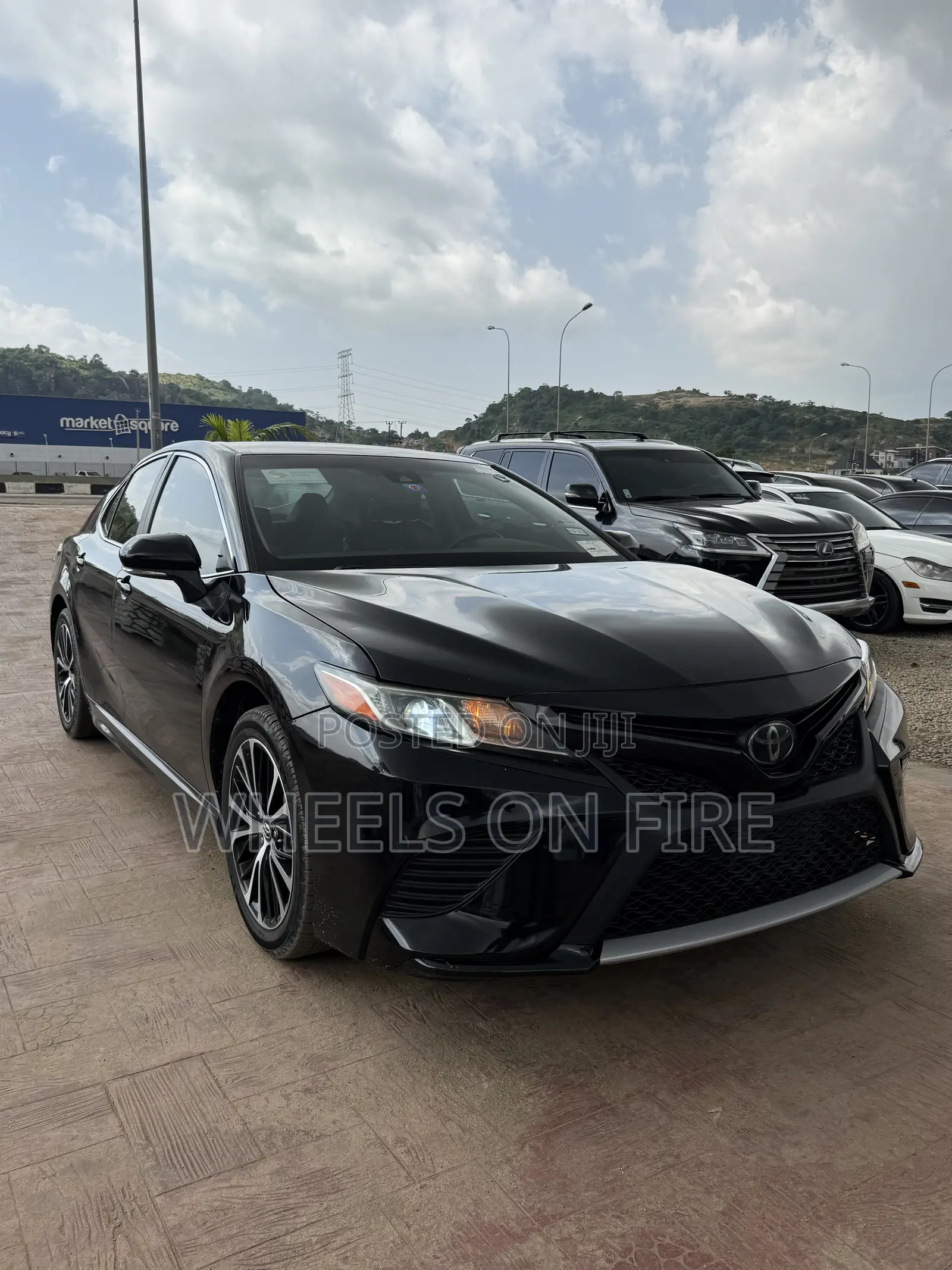 Toyota Camry SE (2.5L 4cyl 8A) 2019 Black