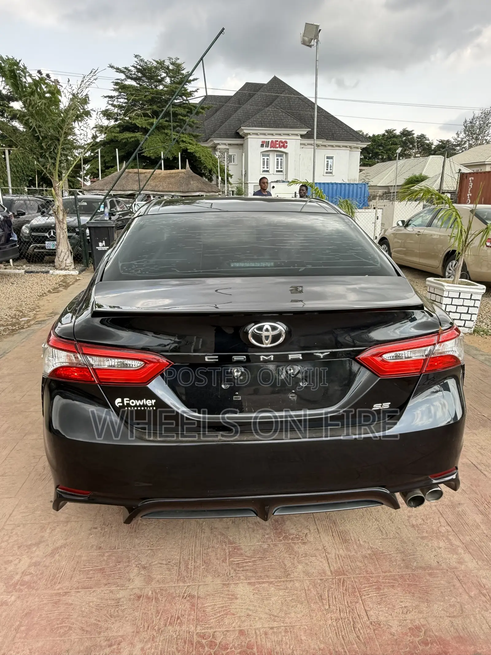 Toyota Camry SE (2.5L 4cyl 8A) 2019 Black