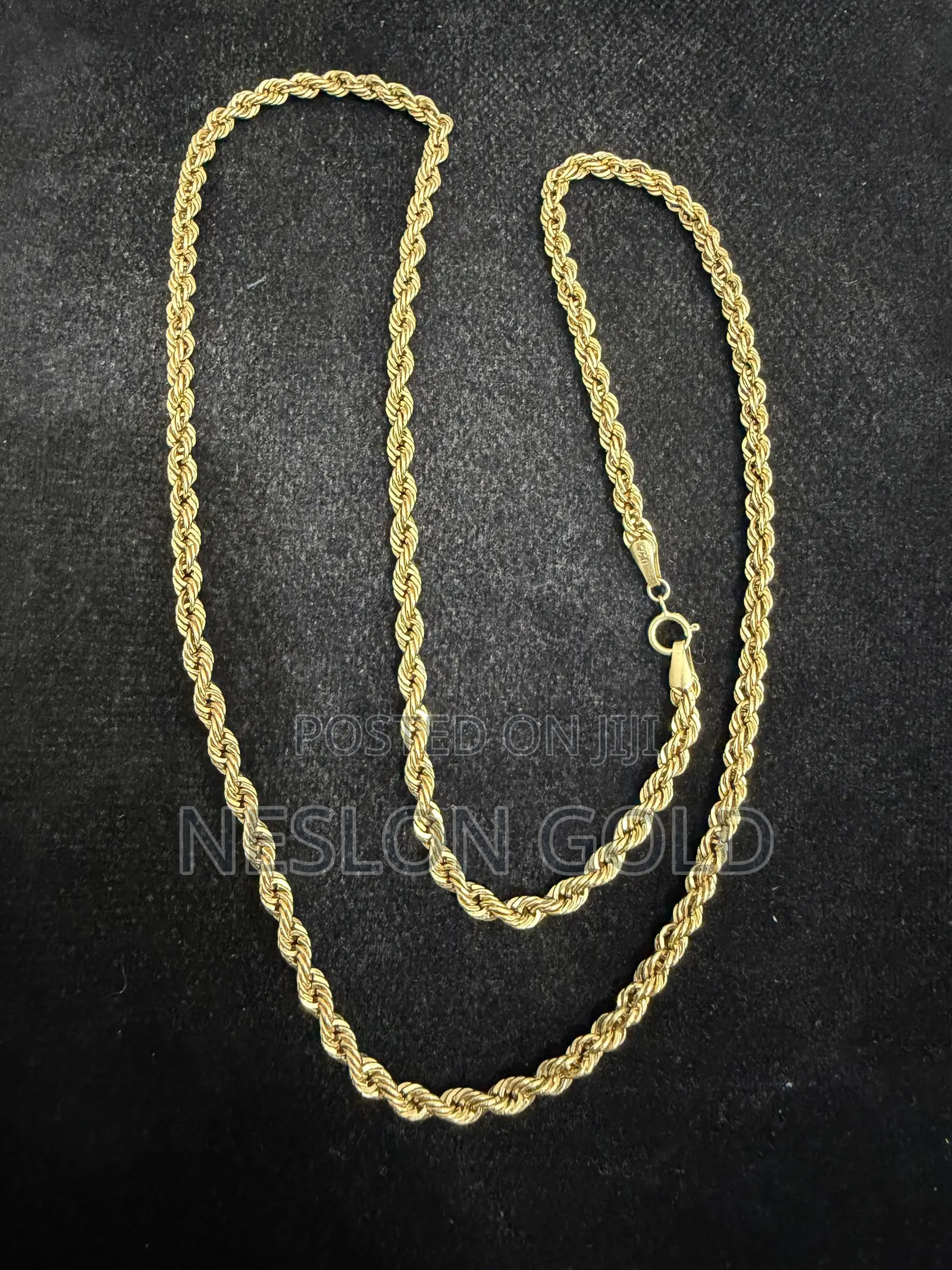 Italy 750 Tested 18karat Twisted Design