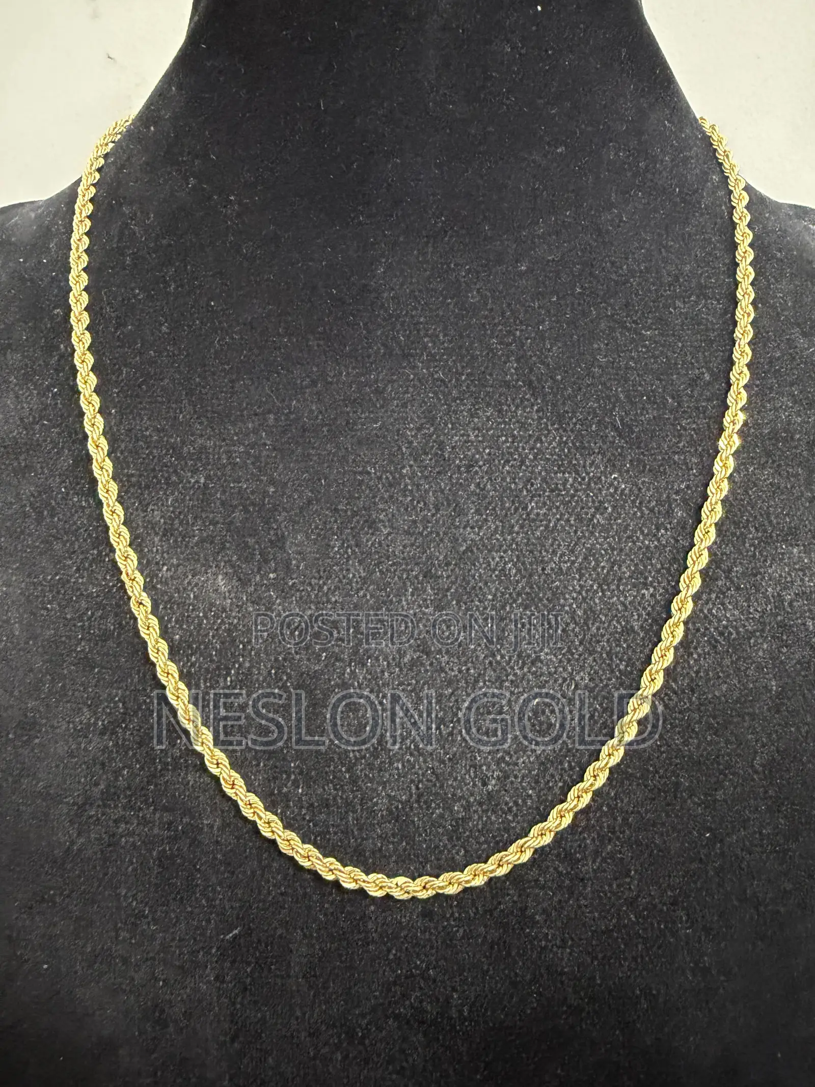 Italy 750 Tested 18karat Twisted Design