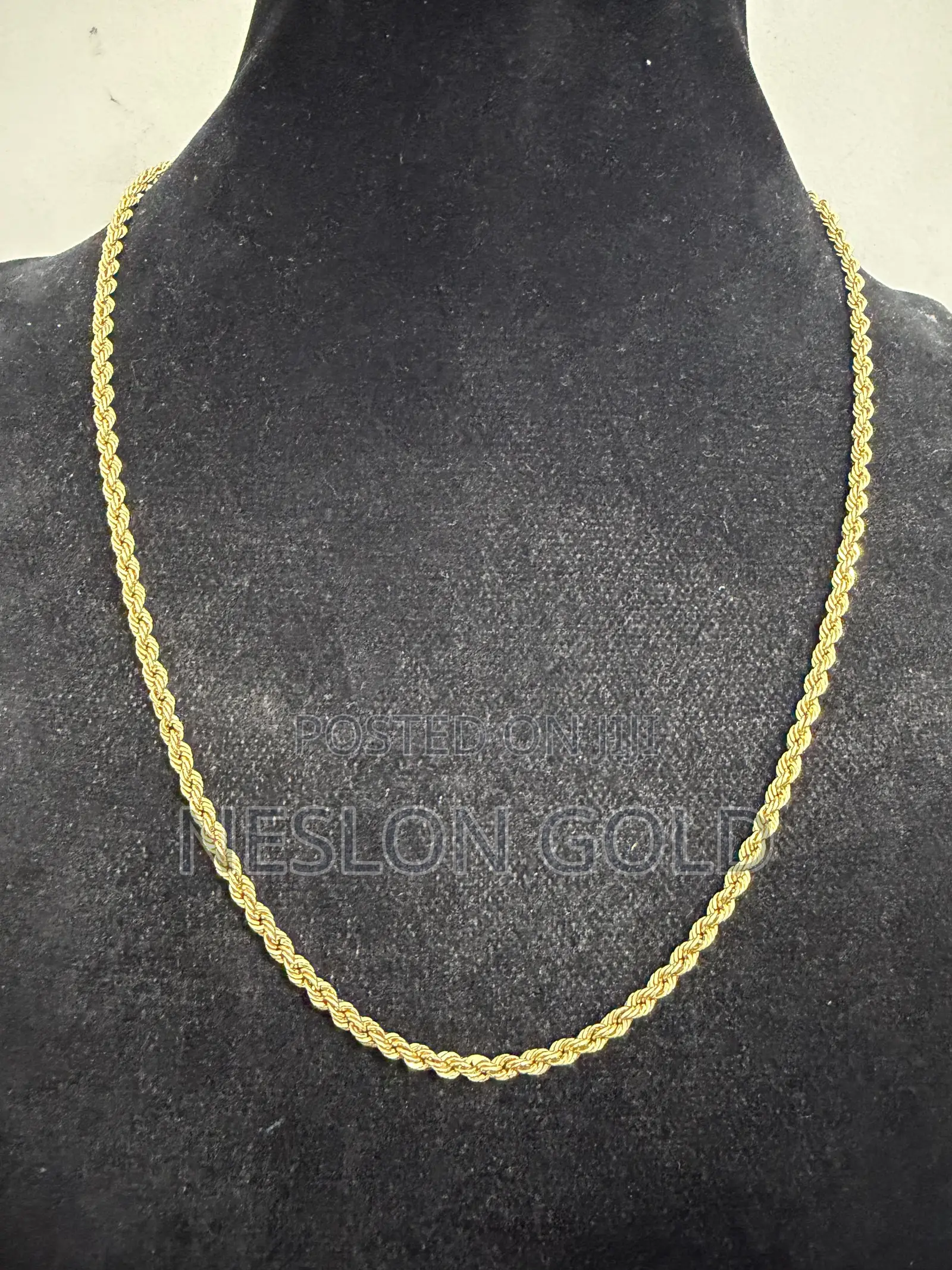 Italy 750 Tested 18karat Twisted Design