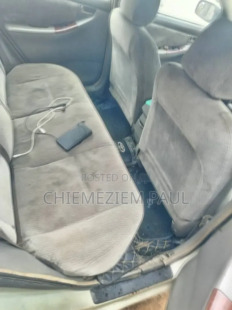 Toyota Corolla 2004 Gold
