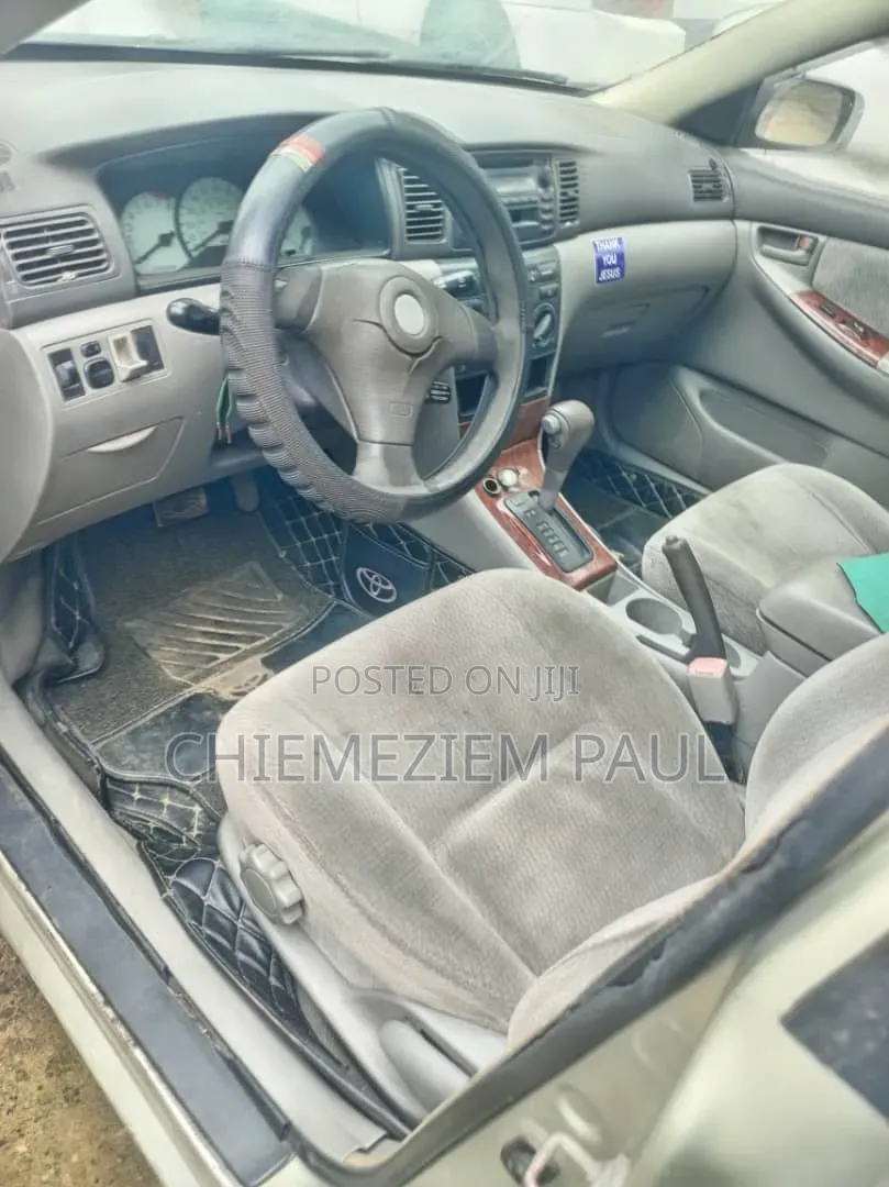 Toyota Corolla 2004 Gold