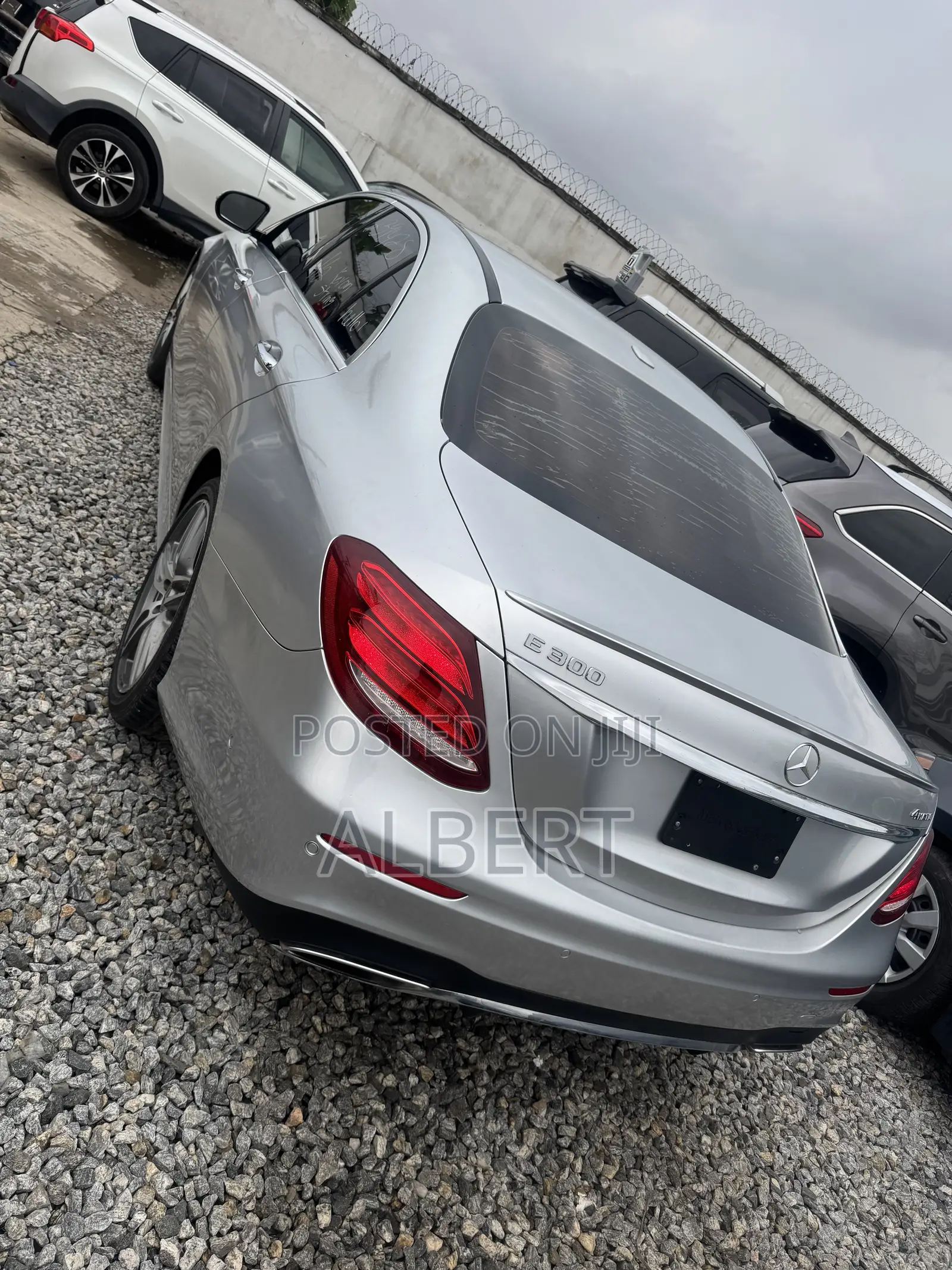 Mercedes-Benz E300 2017 Silver