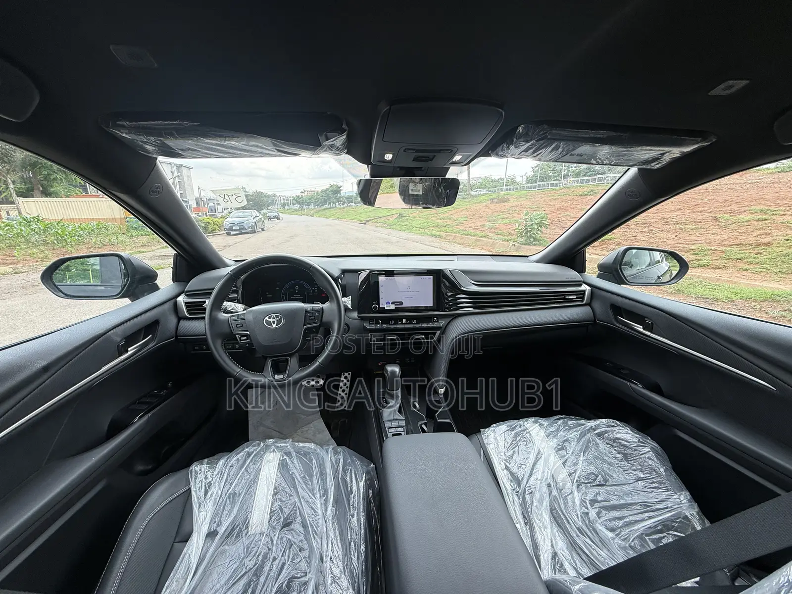 New Toyota Camry SE 2025 Black