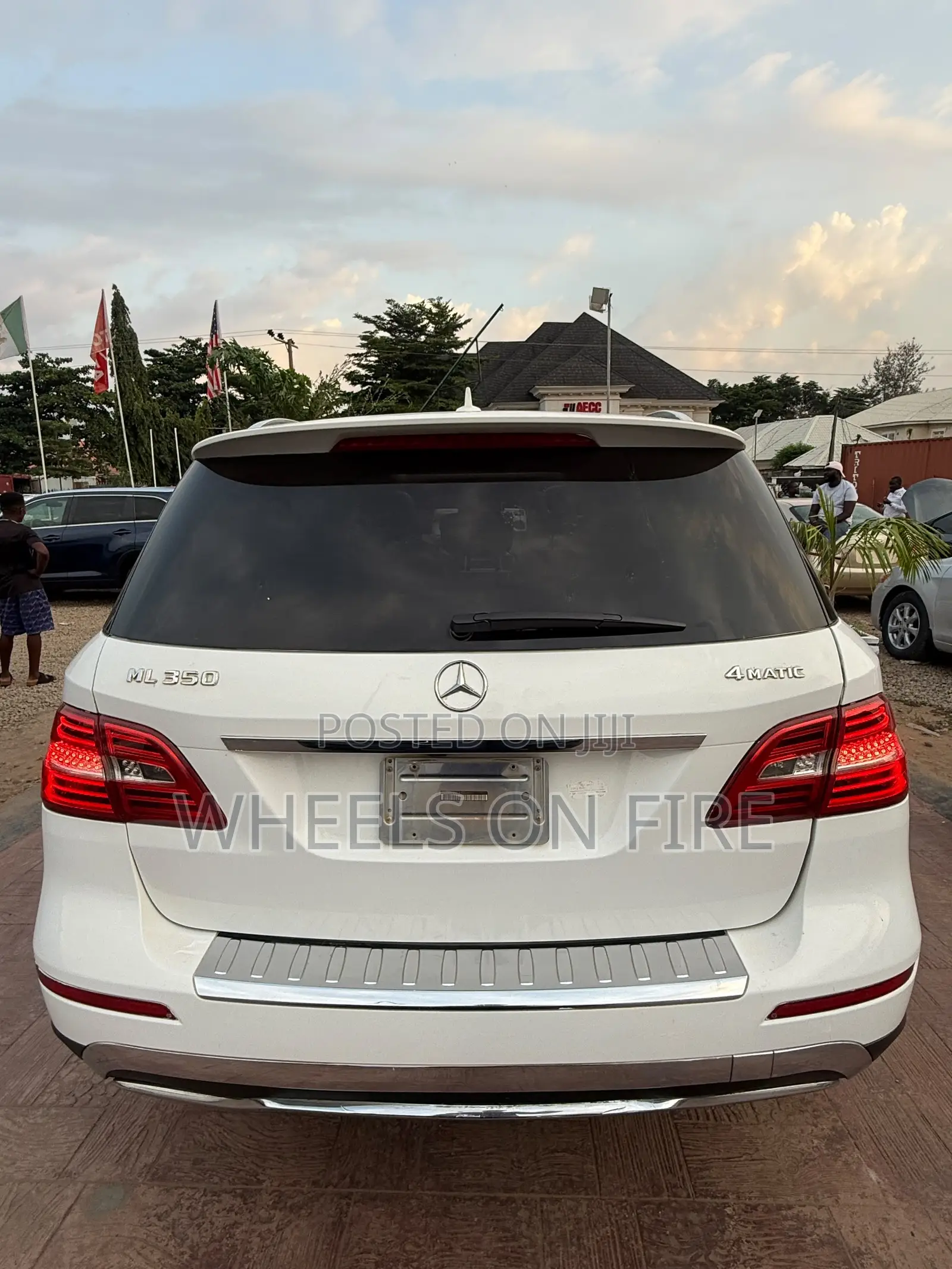 Mercedes-Benz M Class ML350 4MATIC 4dr SUV AWD (3.5L 6cyl 7A) 2014 White