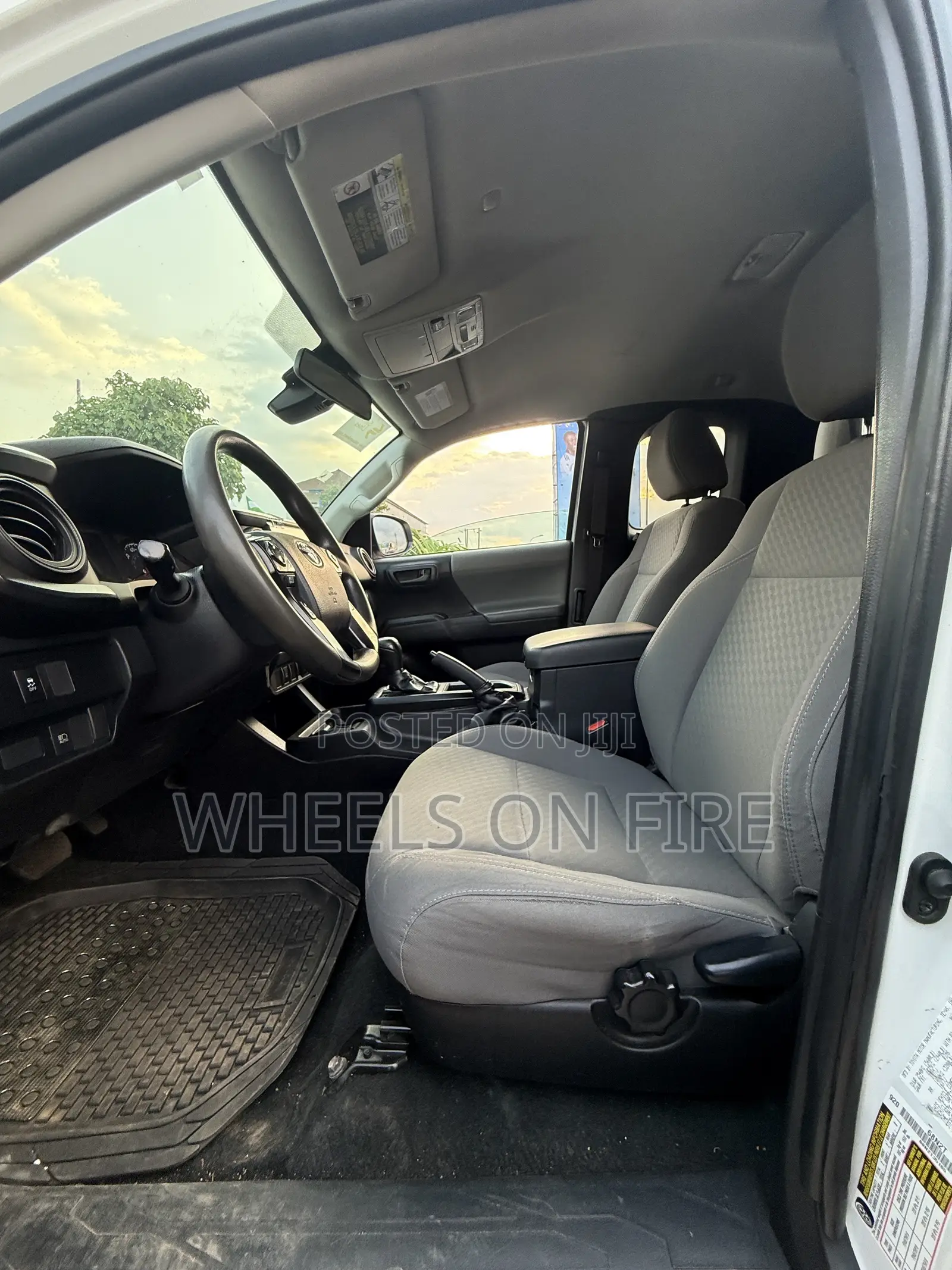 Toyota Tacoma SR5 4x4 Access Cab 127.4 in. WB 2020 White