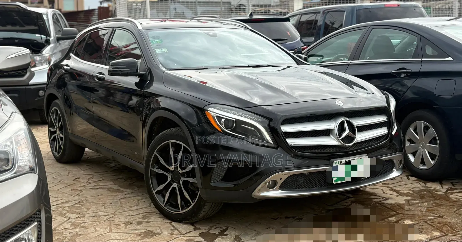 Mercedes-Benz GLA 250 2016 Black