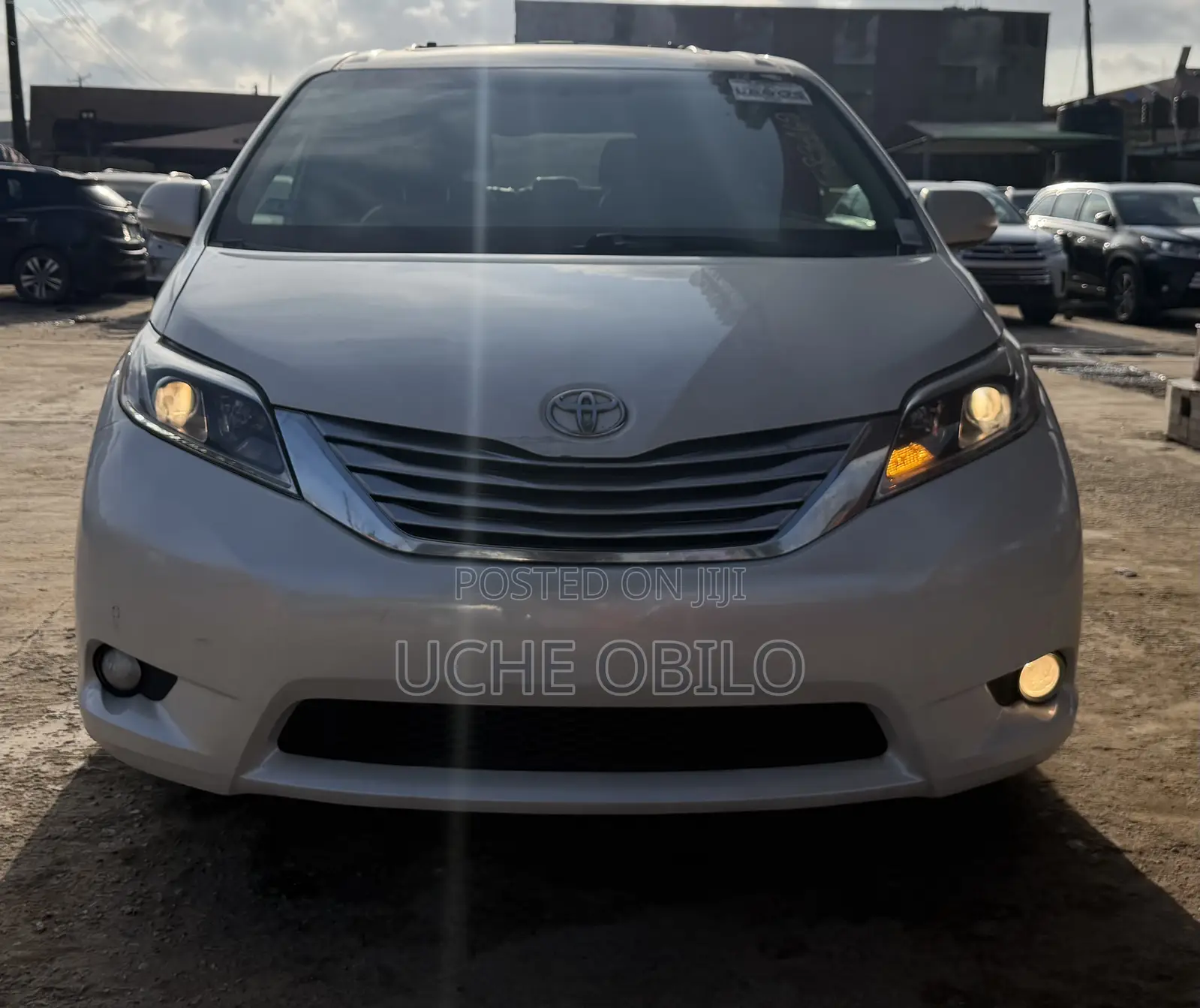 Toyota Sienna Limited Premium 7 Passenger (3.5L 6cyl 8A) 2016 White