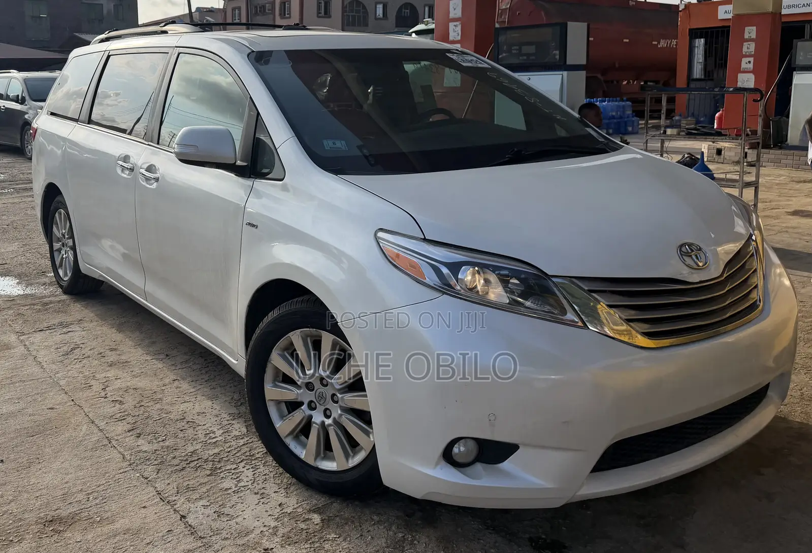 Toyota Sienna Limited Premium 7 Passenger (3.5L 6cyl 8A) 2016 White
