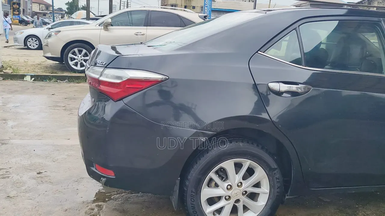 Toyota Corolla 2014 Black