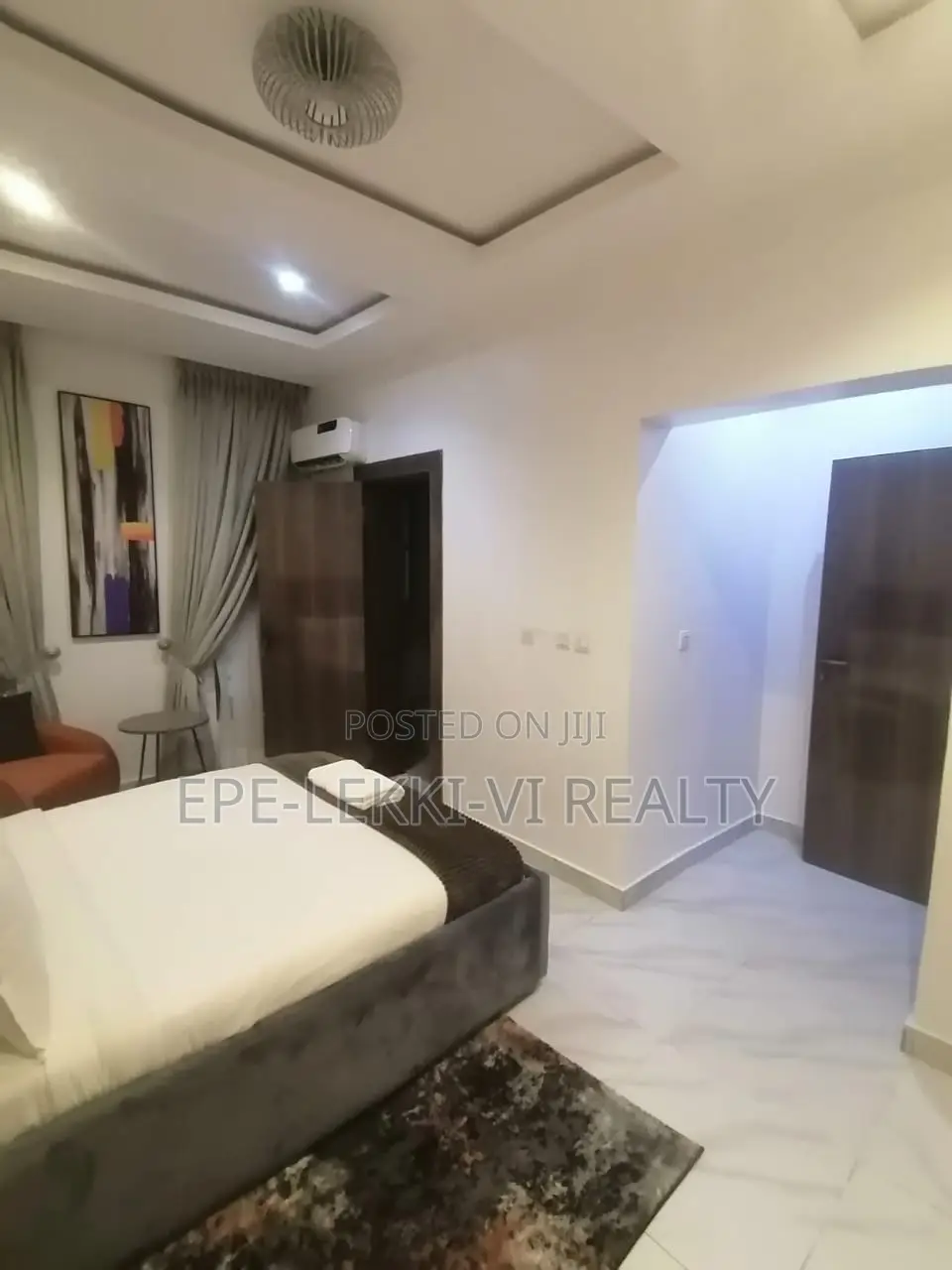 3bdrm Block of Flats in Lekki Phase 1 for rent