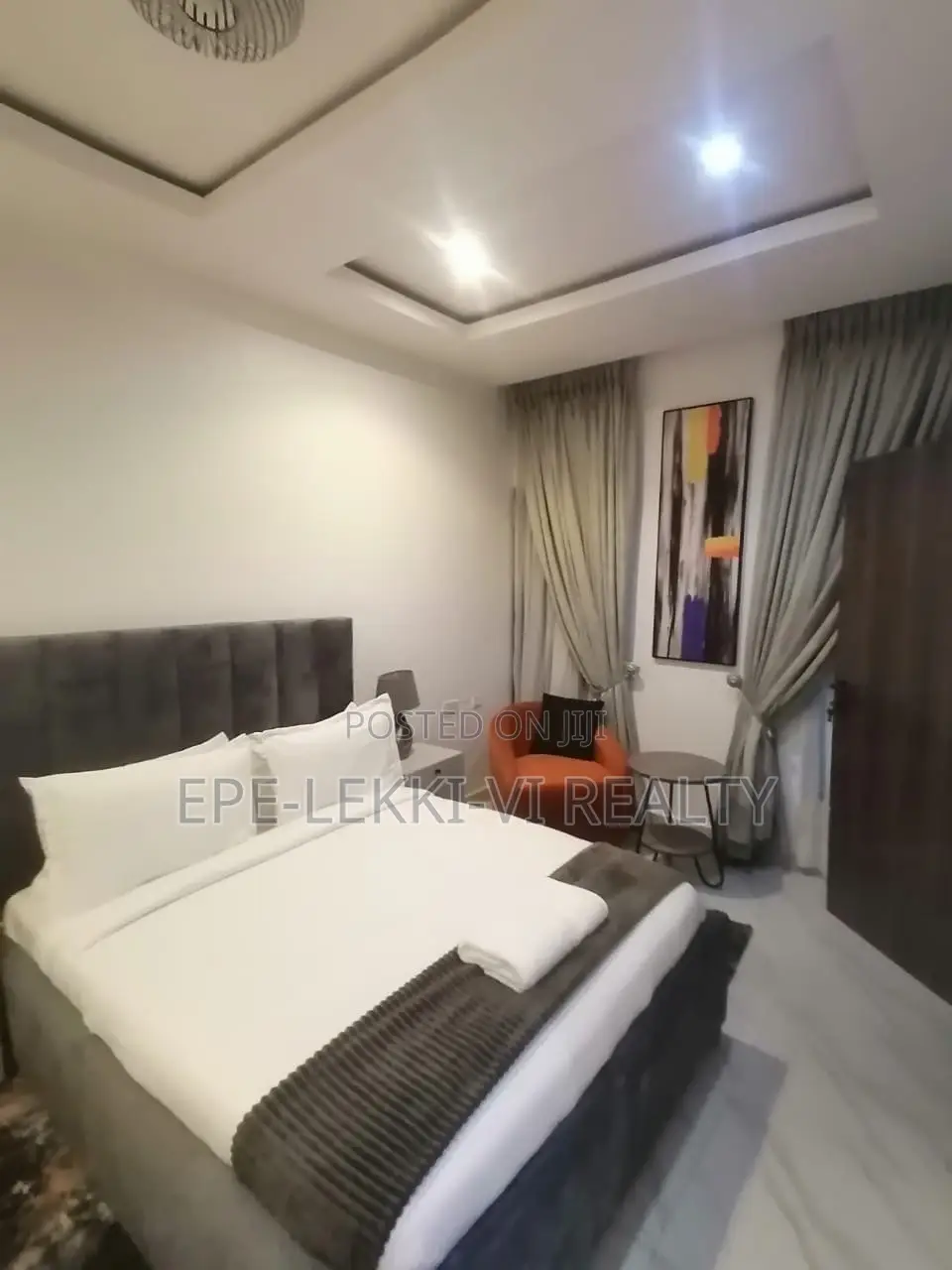 3bdrm Block of Flats in Lekki Phase 1 for rent