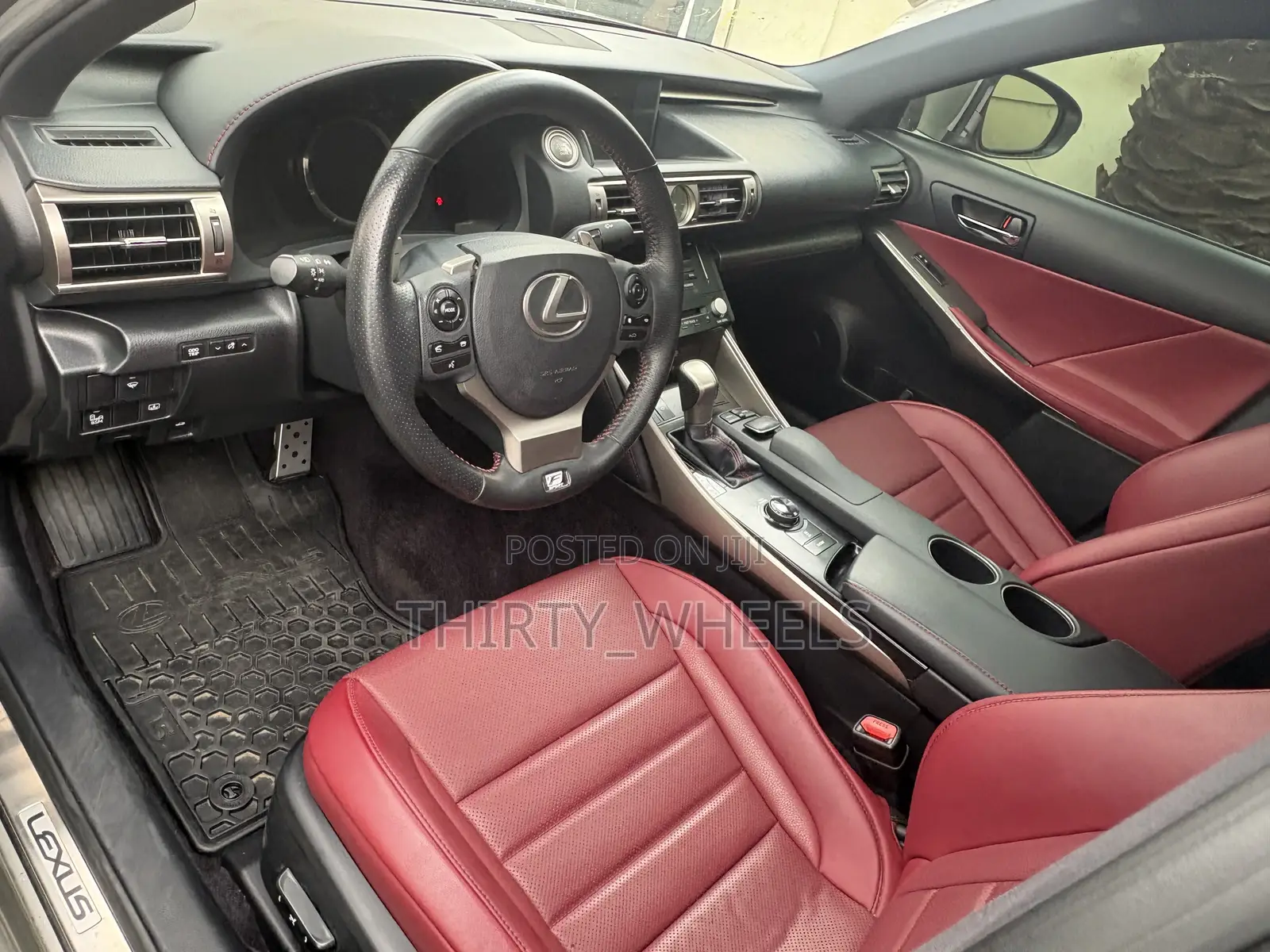 Lexus IS 2014 Gold