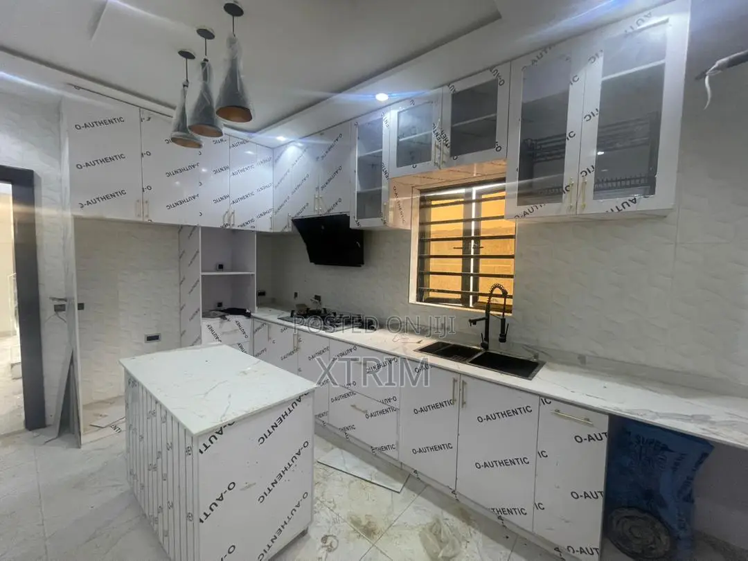 5bdrm Duplex in Magodo Isheri Phase for sale