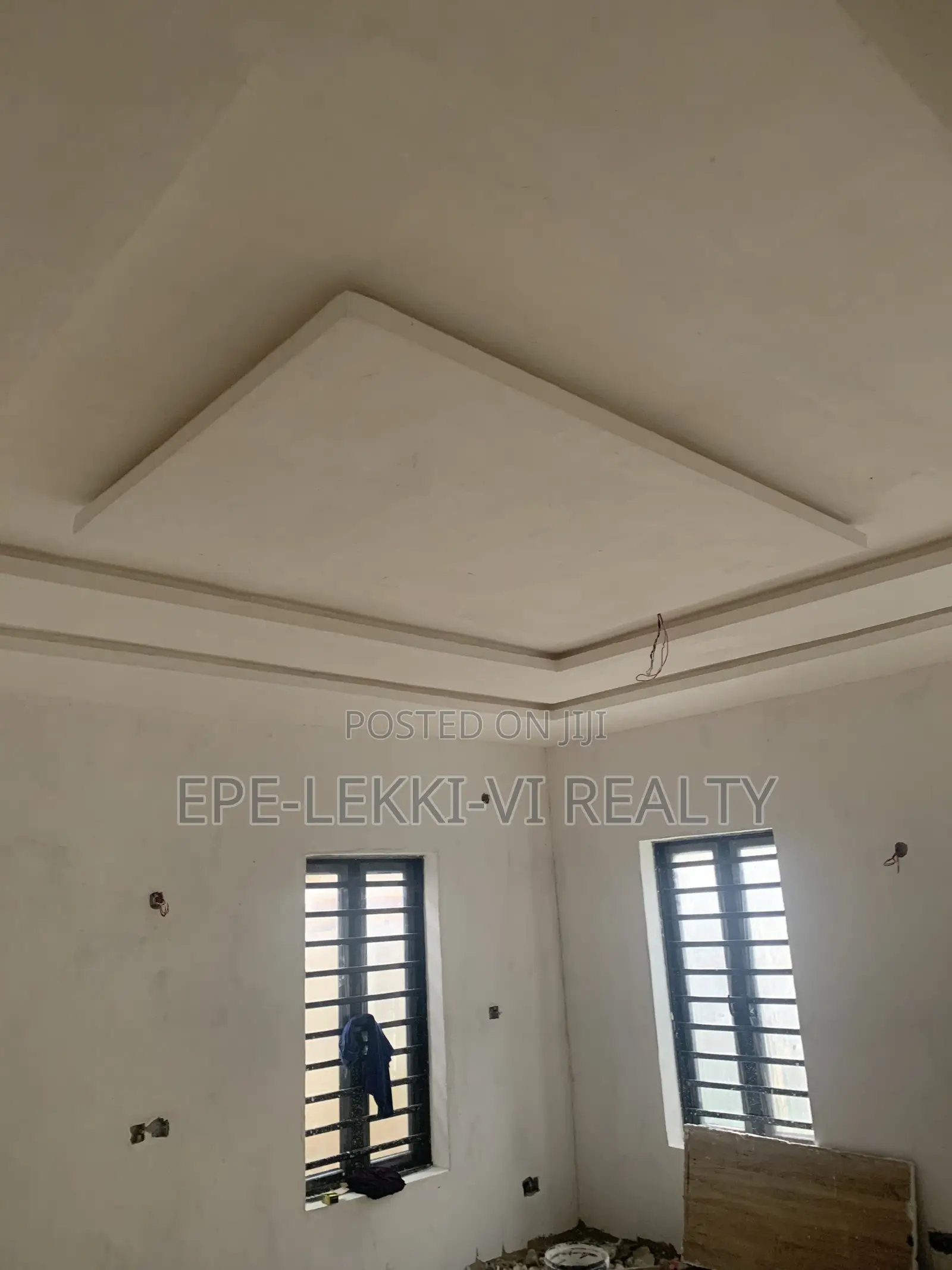 Office Spaces /Showroom for Lease in Lekki Facing Express